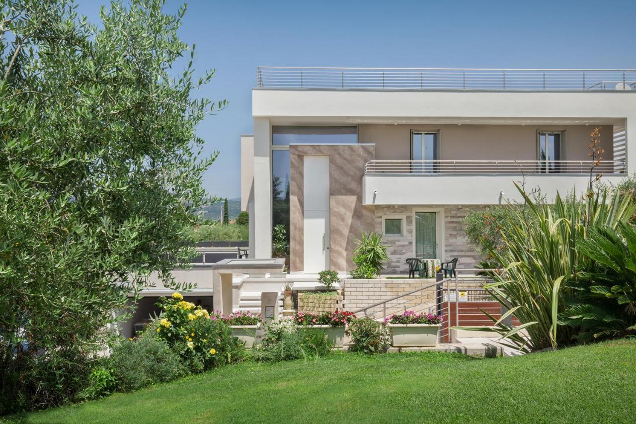 Villa Aurora-Holiday Home Apt 2 บาร์โดลิโน ภายนอก รูปภาพ