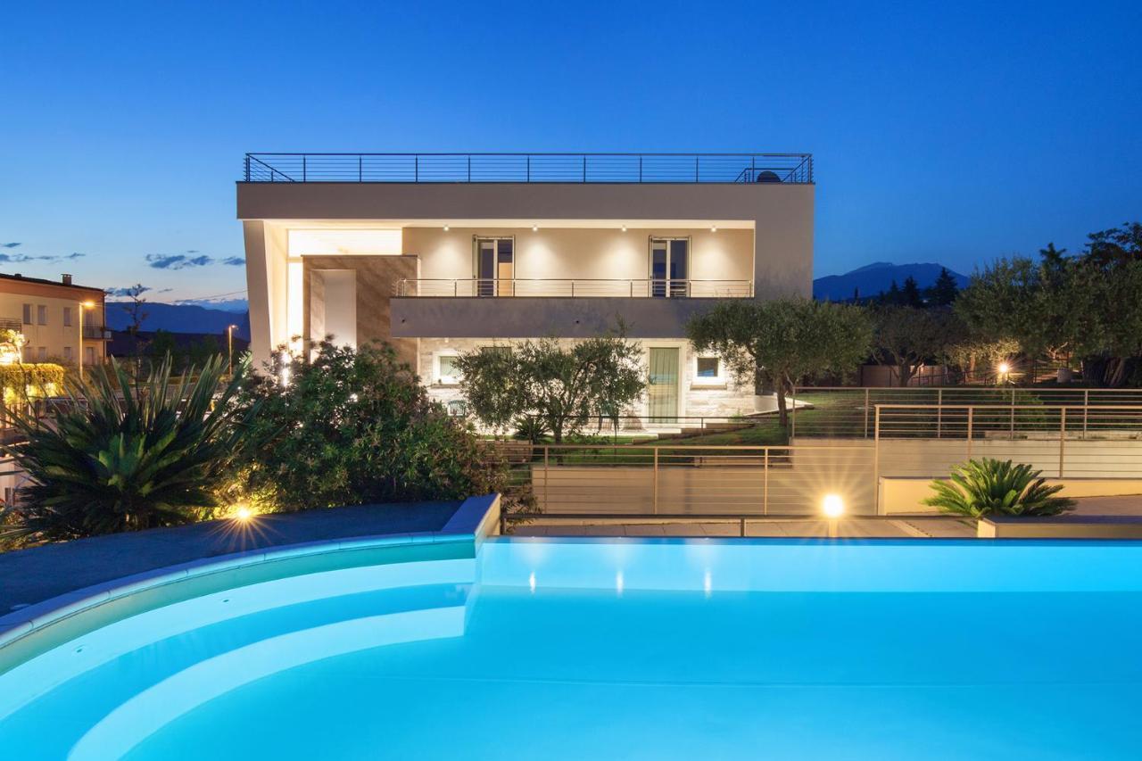 Villa Aurora-Holiday Home Apt 2 บาร์โดลิโน ภายนอก รูปภาพ